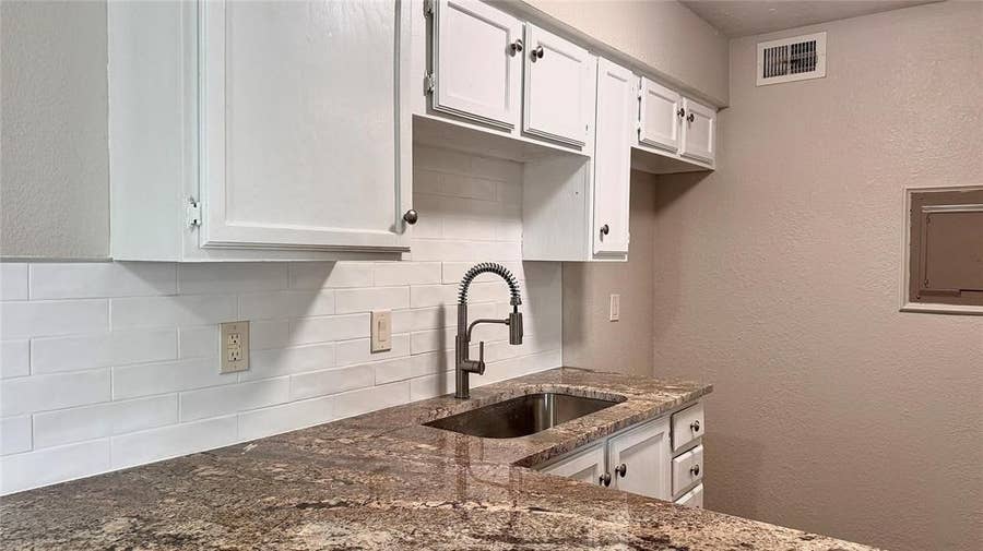 Property photo for 1614 Pecan Chase Circle, #59, Arlington, TX