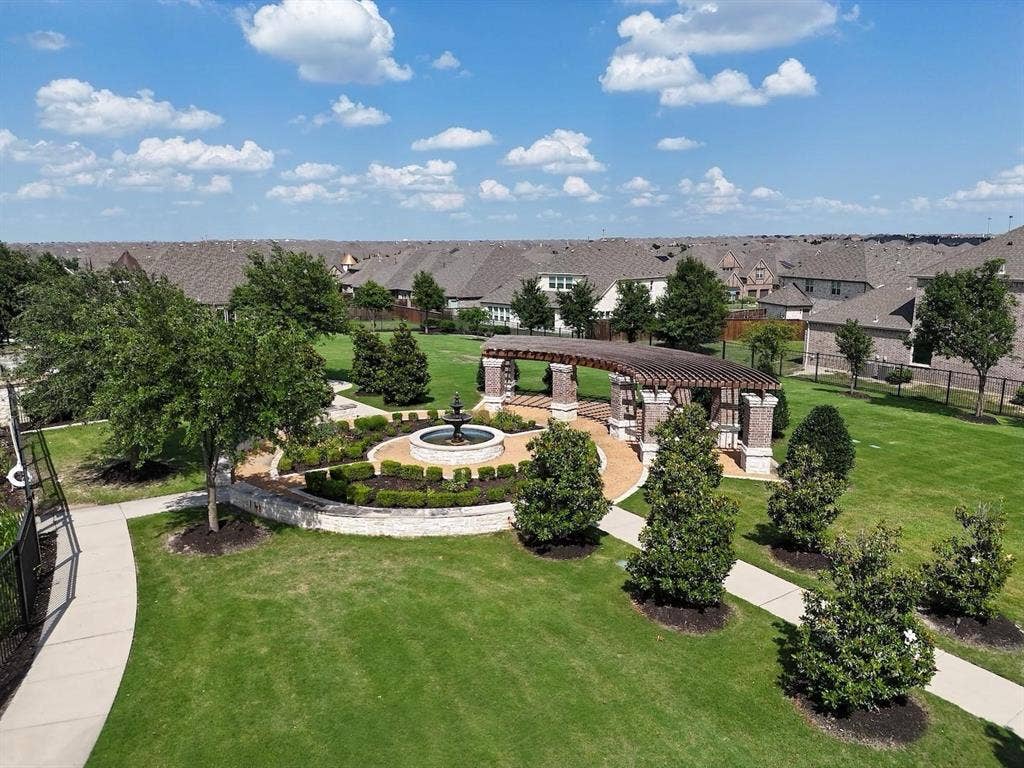 13674 Carmenita Drive, Frisco, TX 75035 community grounds