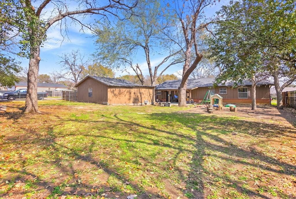 709 Hurstview Drive, Hurst, TX 76053 709 Hurstview Drive, Hurst, TX 76053