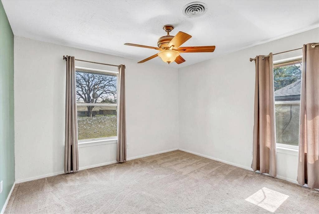 709 Hurstview Drive, Hurst, TX 76053 709 Hurstview Drive, Hurst, TX 76053