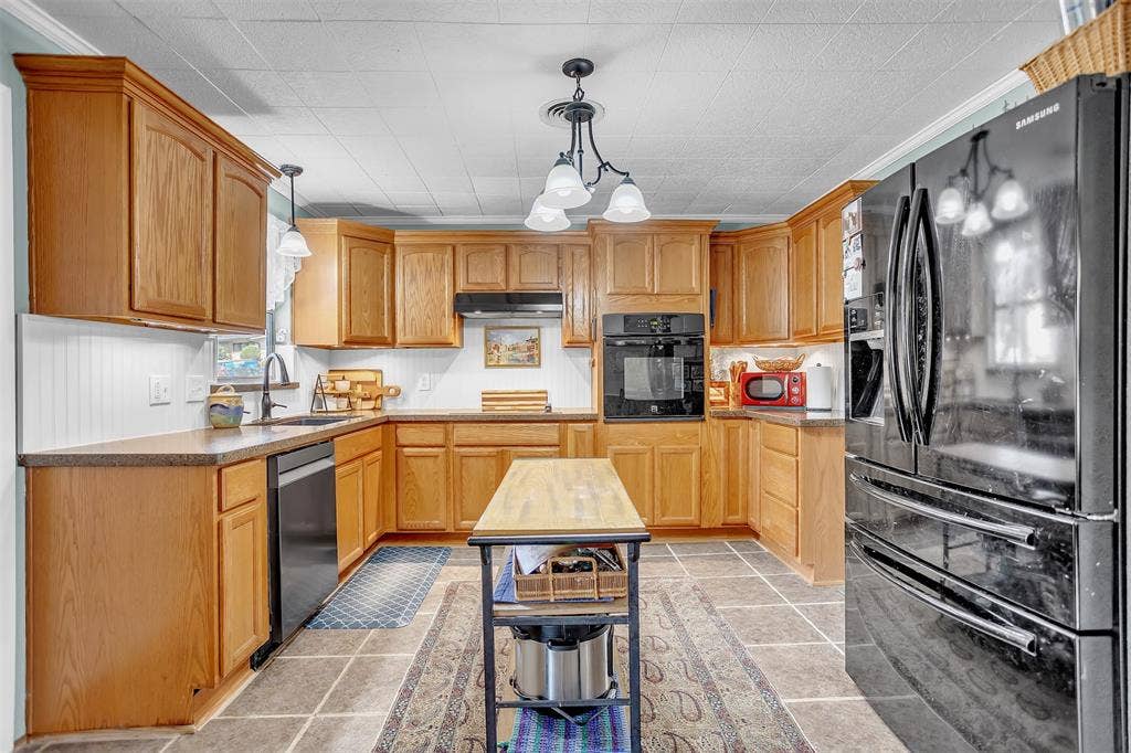 709 Hurstview Drive, Hurst, TX 76053 709 Hurstview Drive, Hurst, TX 76053