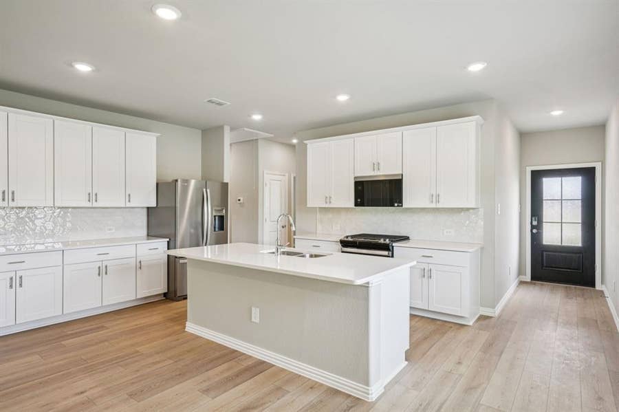 Property photo for 1120 Bridgewalk Drive, Princeton, TX