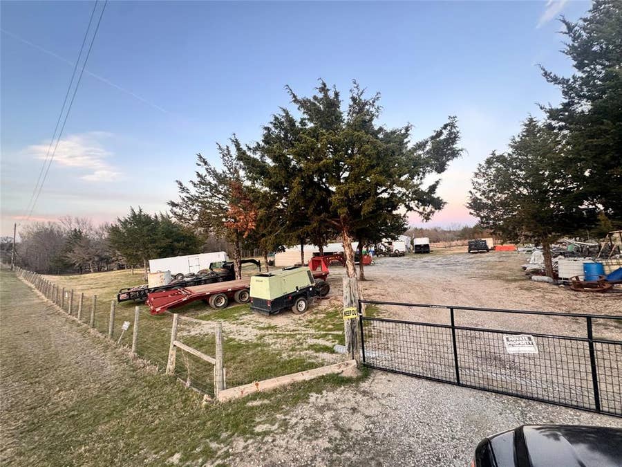 Property photo for 8041 Telegraph Road, Quinlan, TX