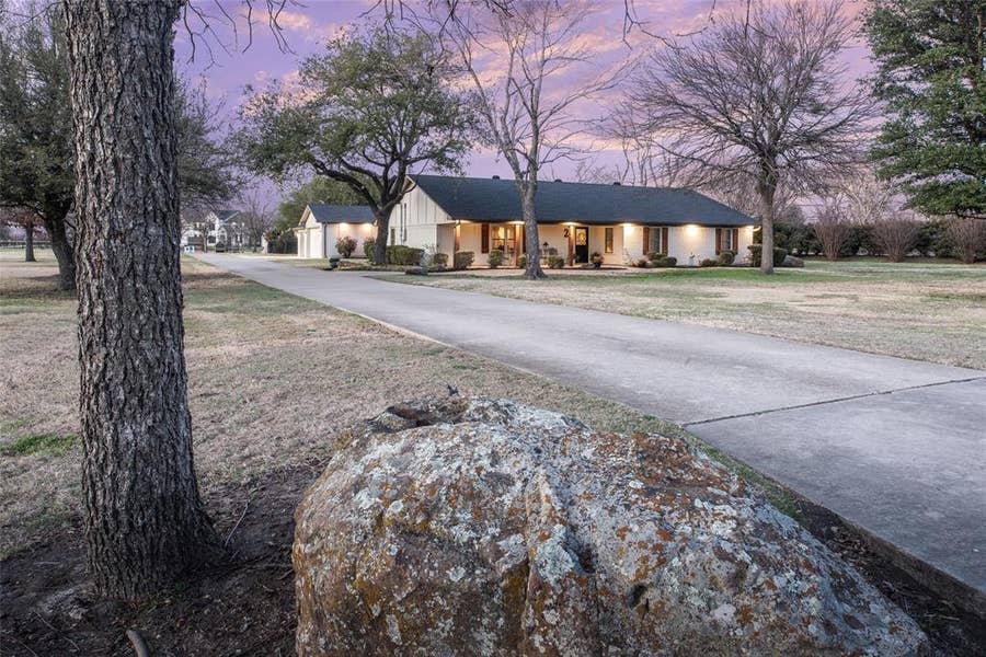 Property photo for 2 Moonlight Trail, Lucas, TX