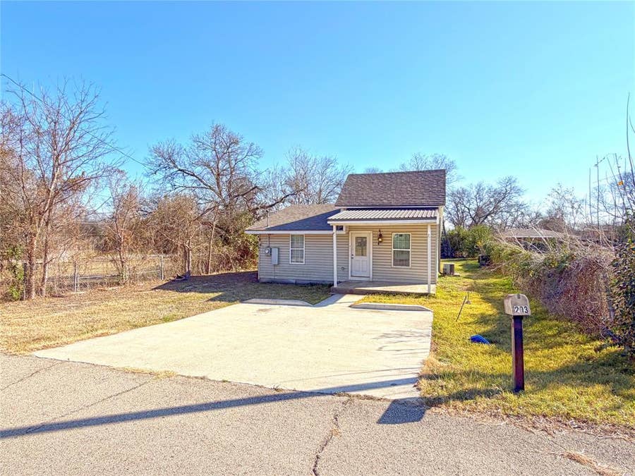 Property photo for 203 W Nolan Street, Lorena, TX