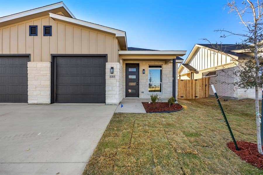 Property photo for 1315 Lone Pine Way, Killeen, TX