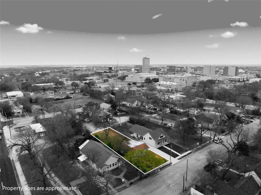Property photo for 603 N 10th Street, Waco, TX