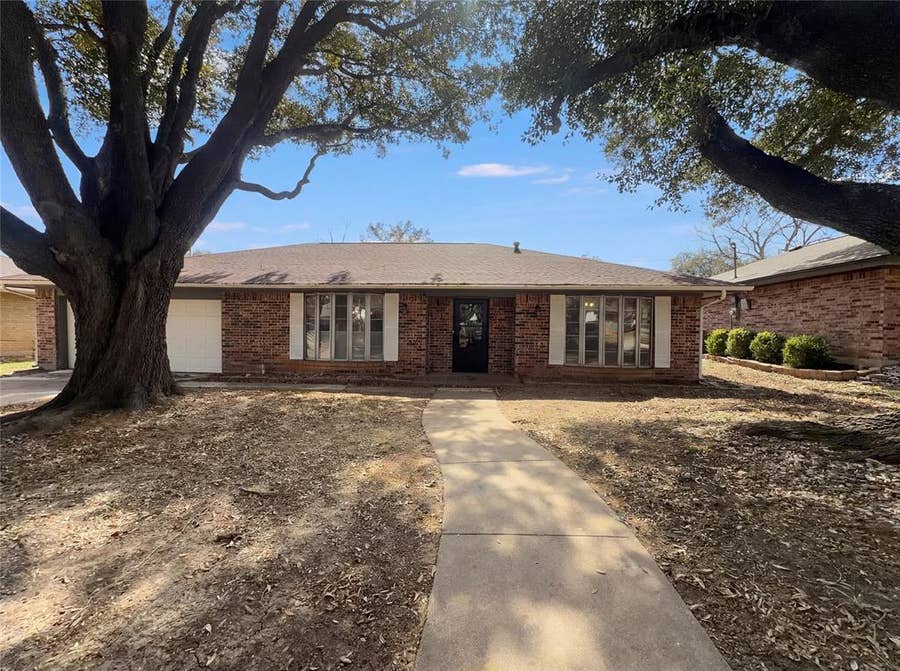 Property photo for 5310 Firewood Drive, Arlington, TX