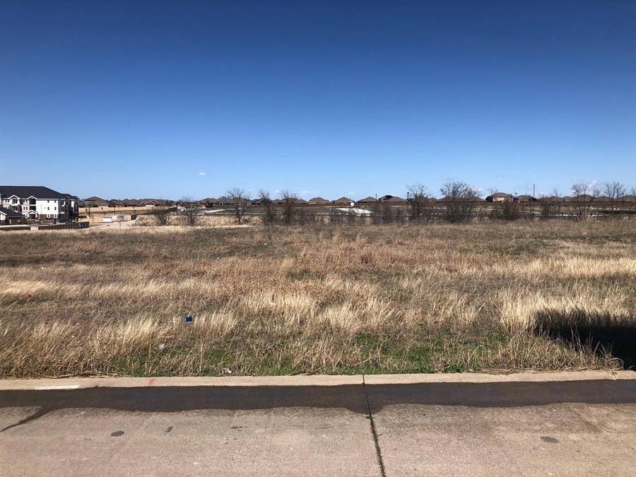Property photo for 1806 Harvard Boulevard, Farmersville, TX