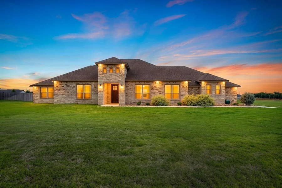Property photo for 930 Inka Road, Salado, TX
