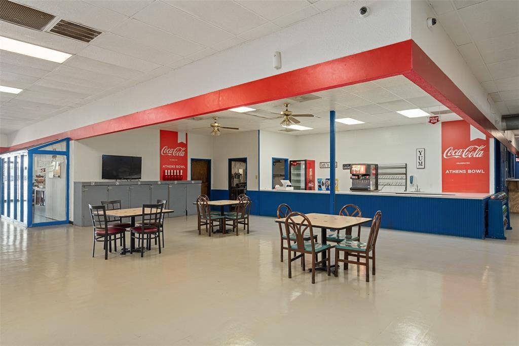 900 W Corsicana Street, Athens, TX 75751 Snack Bar