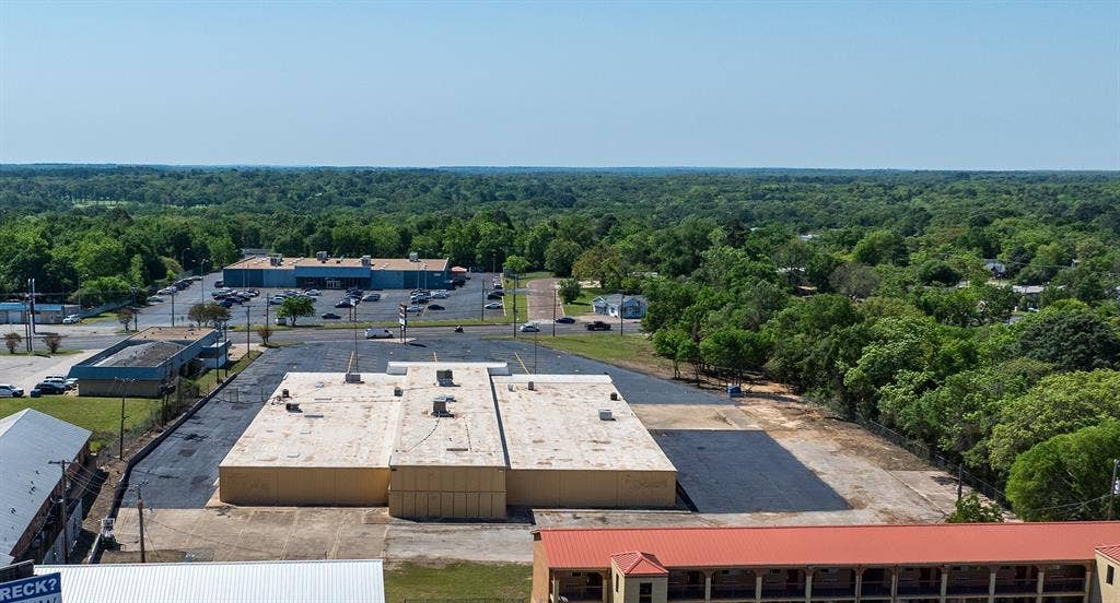 900 W Corsicana Street, Athens, TX 75751 Drone / aerial view