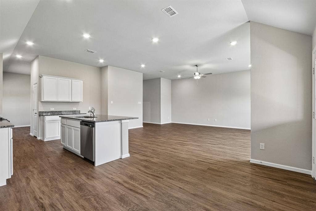 3300 Royal Forest Drive, Denton, TX 76208 3300 Royal Forest Drive, Denton, TX 76208