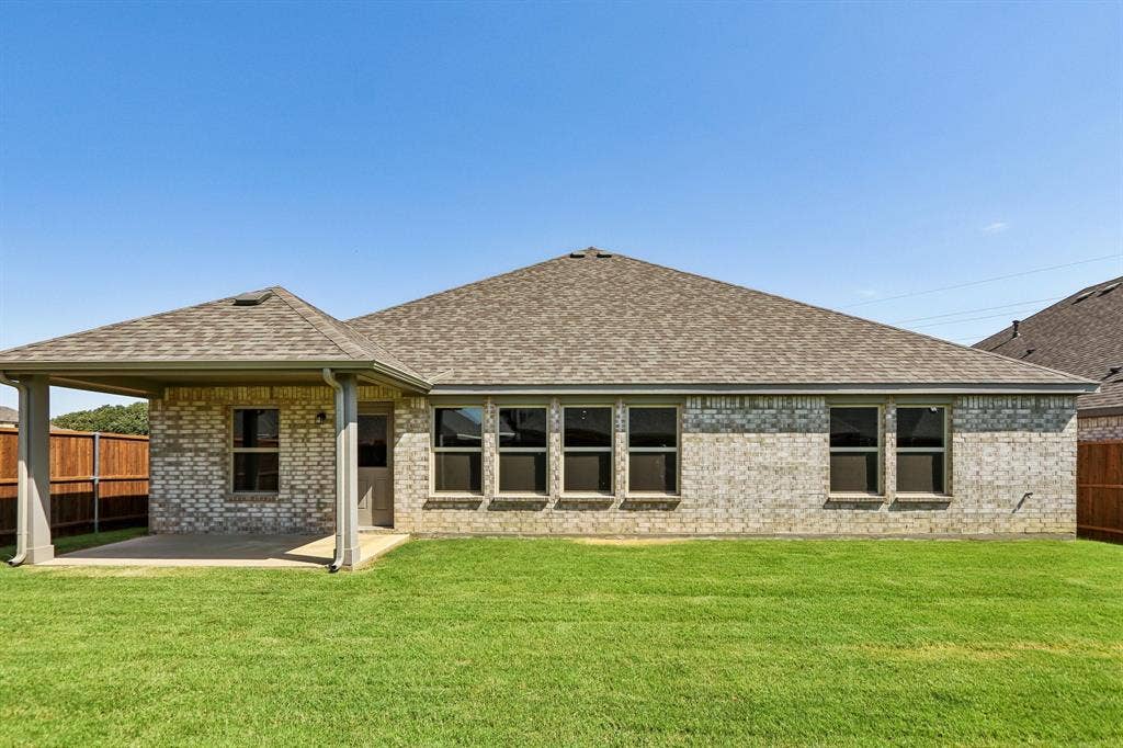 3300 Royal Forest Drive, Denton, TX 76208 3300 Royal Forest Drive, Denton, TX 76208
