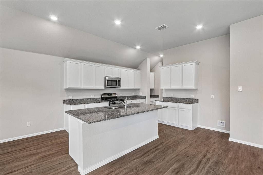 3300 Royal Forest Drive, Denton, TX 76208 3300 Royal Forest Drive, Denton, TX 76208