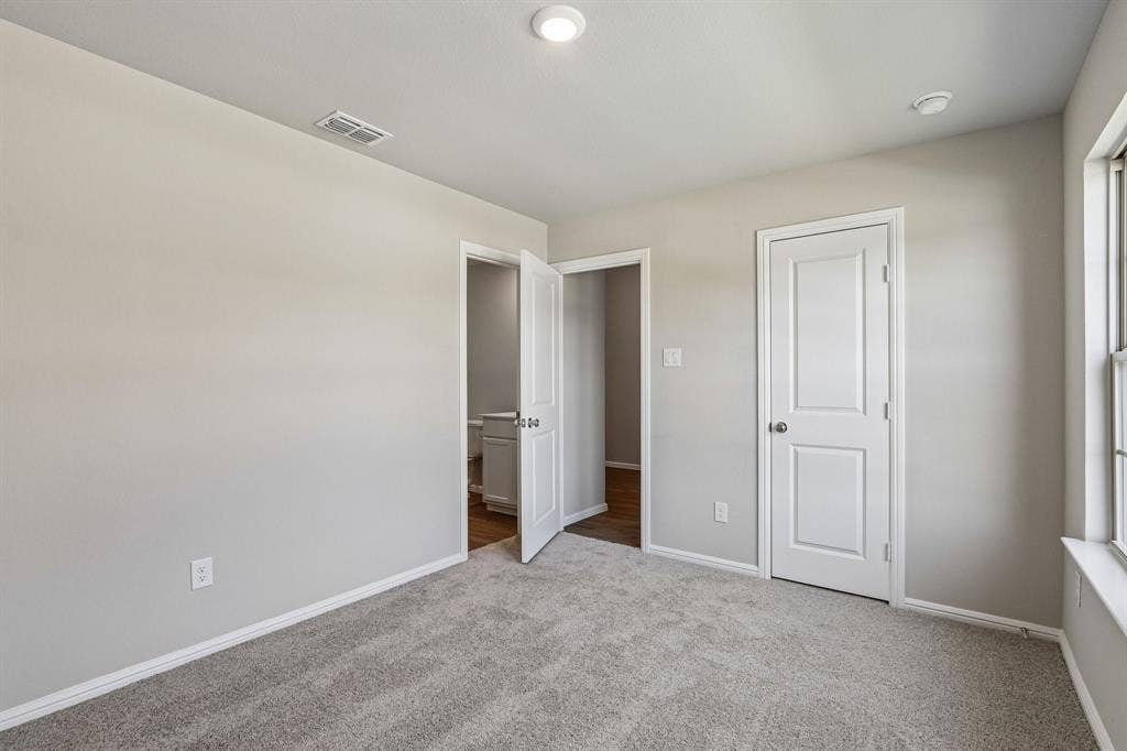 3300 Royal Forest Drive, Denton, TX 76208 3300 Royal Forest Drive, Denton, TX 76208