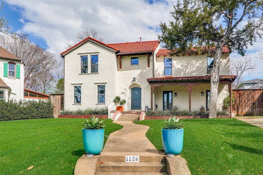 Property photo for 1126 Lausanne Avenue, Dallas, TX