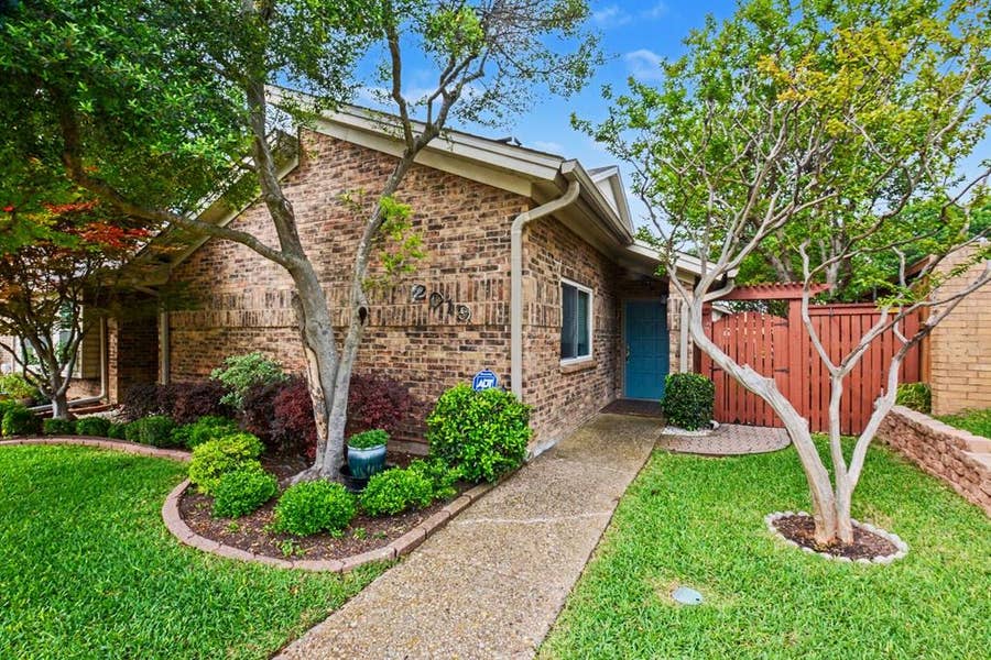 Property photo for 2019 Whippoorwill Lane, Carrollton, TX