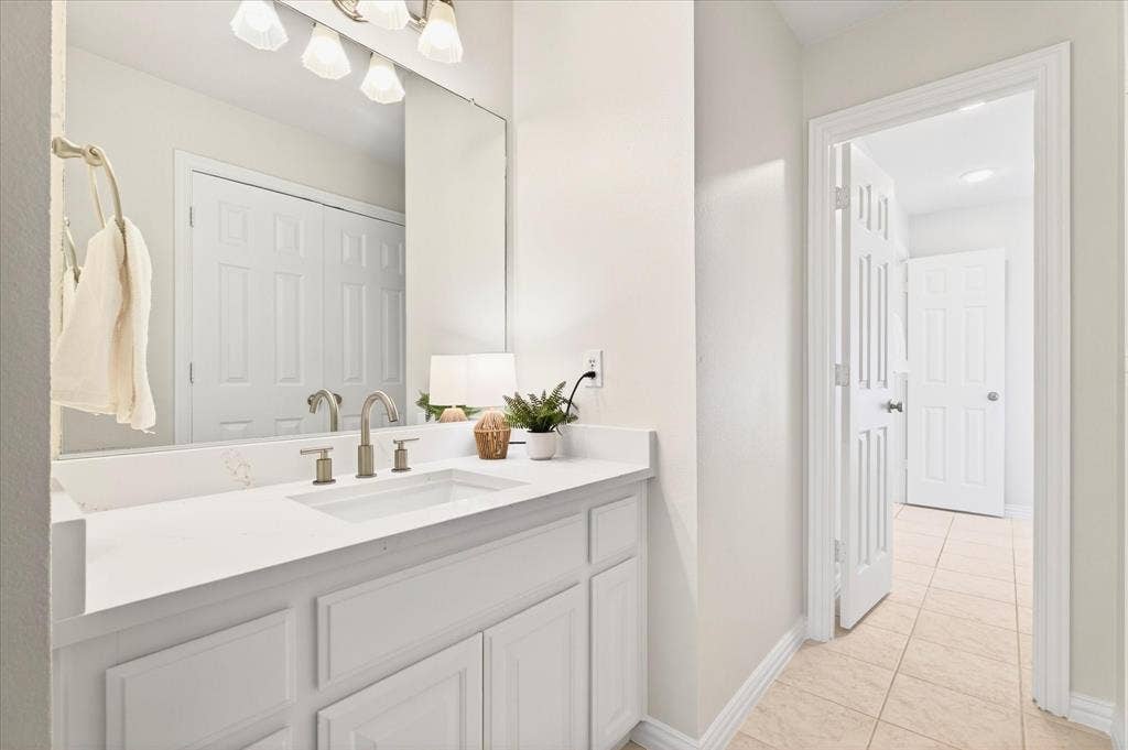6976 Valley Brook Drive, Frisco, TX 75035 6976 Valley Brook Drive, Frisco, TX 75035