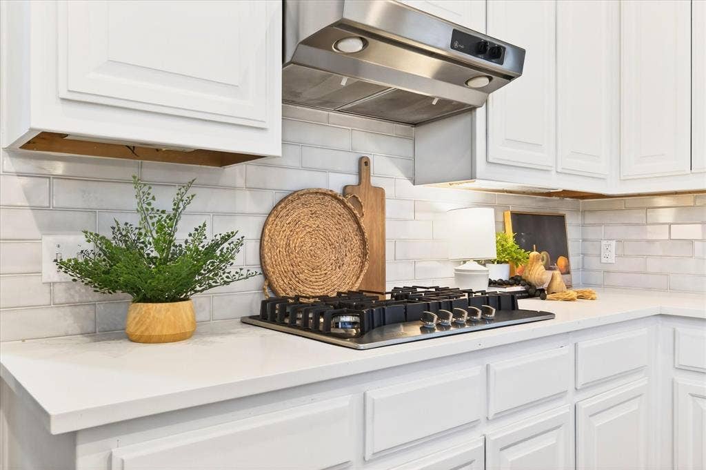 6976 Valley Brook Drive, Frisco, TX 75035 6976 Valley Brook Drive, Frisco, TX 75035