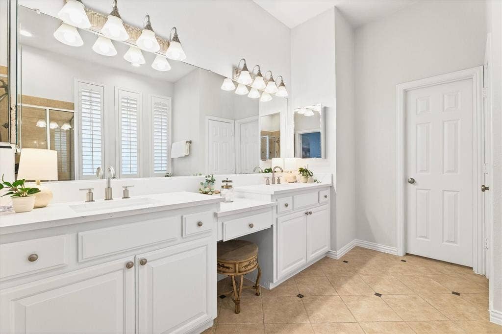 6976 Valley Brook Drive, Frisco, TX 75035 6976 Valley Brook Drive, Frisco, TX 75035
