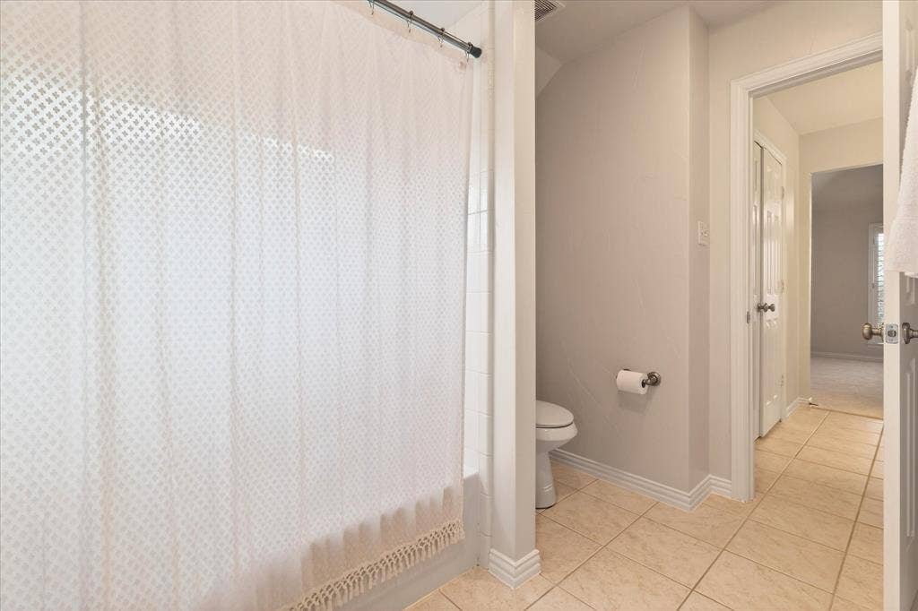 6976 Valley Brook Drive, Frisco, TX 75035 6976 Valley Brook Drive, Frisco, TX 75035
