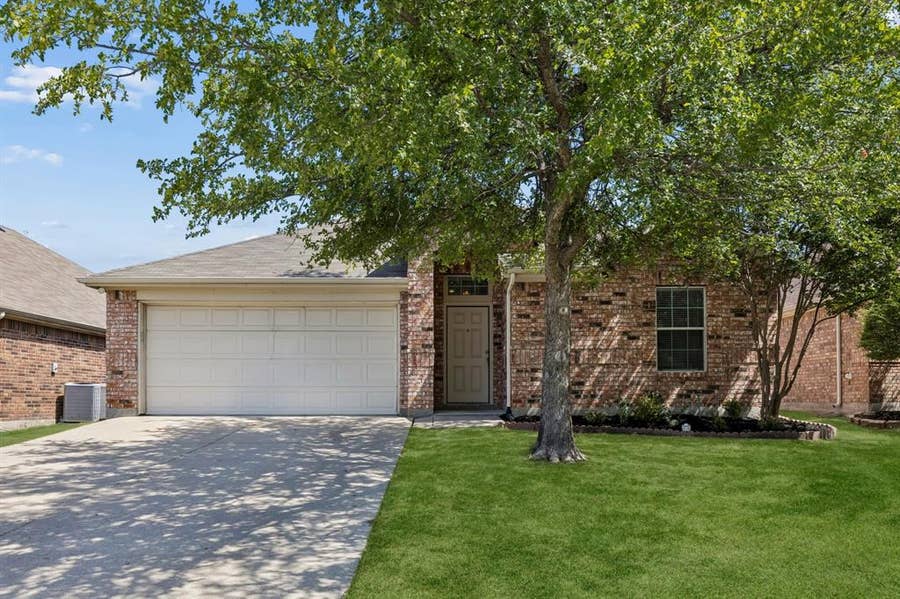 Property photo for 891 Austin Lane, Lavon, TX