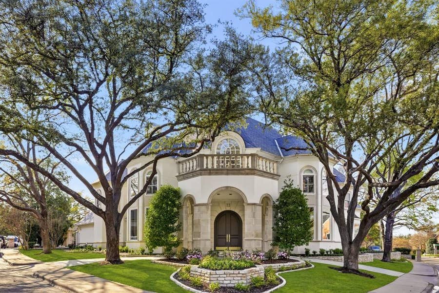 Property photo for 13 Downs Lake Circle, Dallas, TX