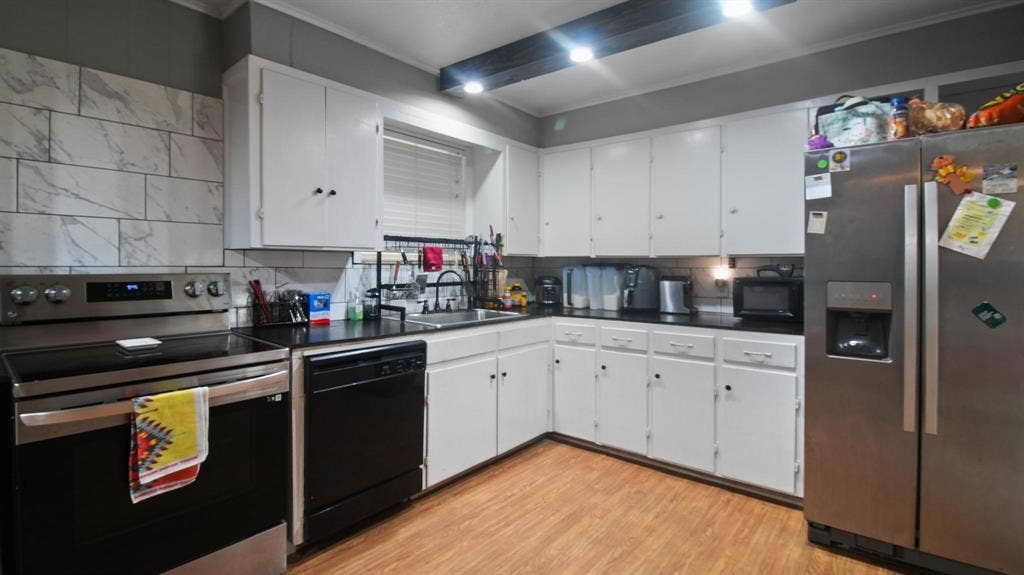 700 Powderhorn Drive, Athens, TX 75751 700 Powderhorn Drive, Athens, TX 75751