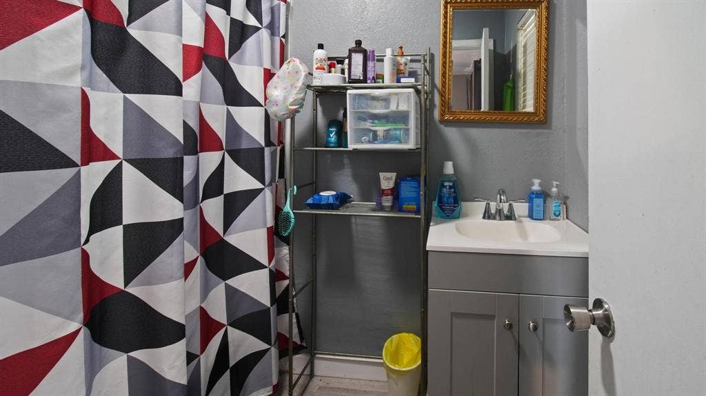 700 Powderhorn Drive, Athens, TX 75751 700 Powderhorn Drive, Athens, TX 75751