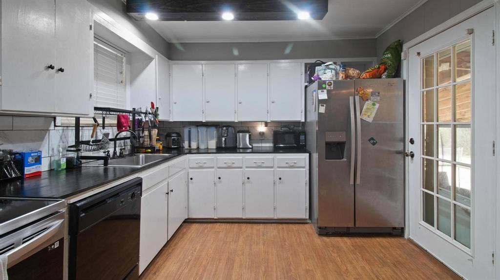 700 Powderhorn Drive, Athens, TX 75751 700 Powderhorn Drive, Athens, TX 75751