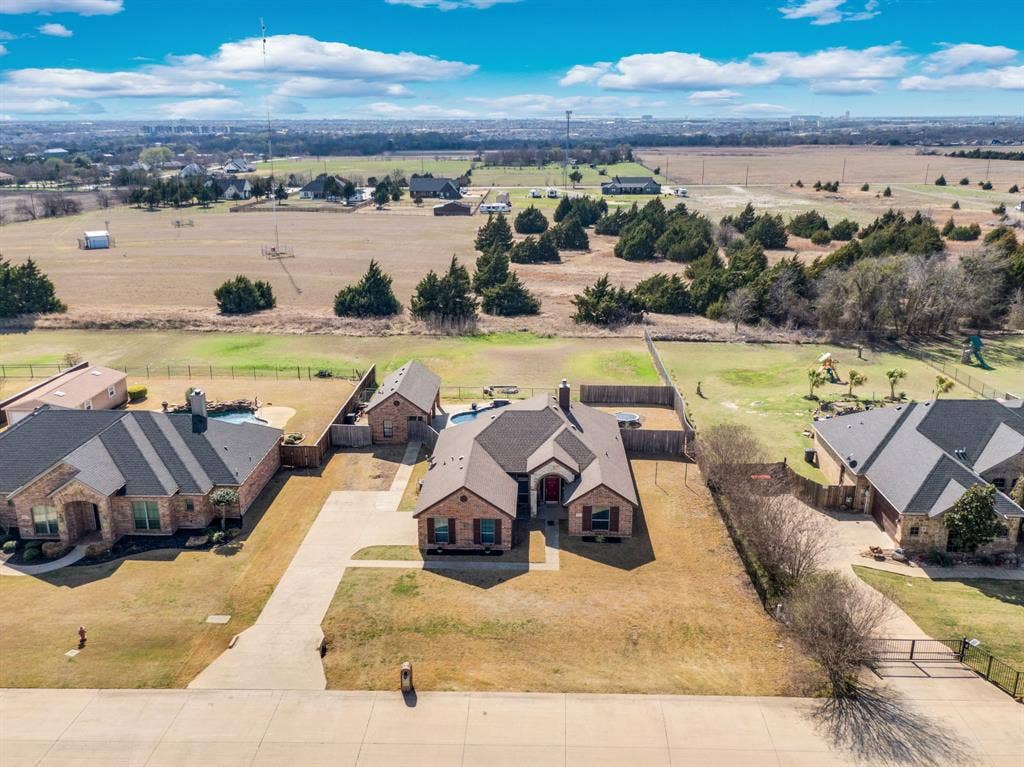 160 Berkshire Lane, Waxahachie, TX 75165 Aerial view of residential area