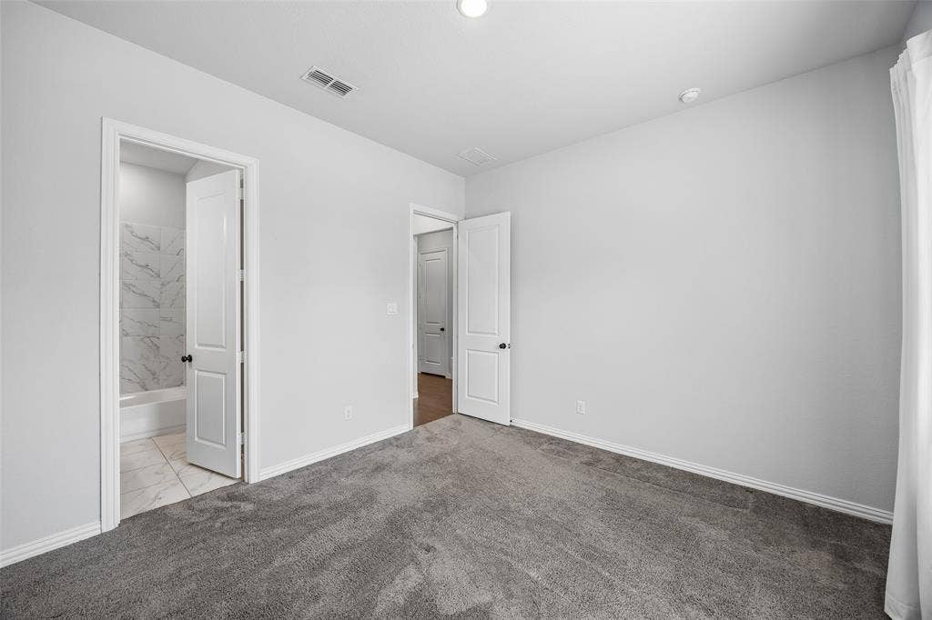 2533 Westbank Trail, Garland, TX 75042