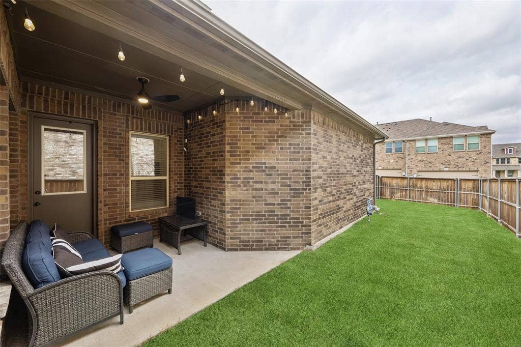 2533 Westbank Trail, Garland, TX 75042