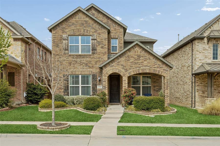 Property photo for 2533 Westbank Trail, Garland, TX