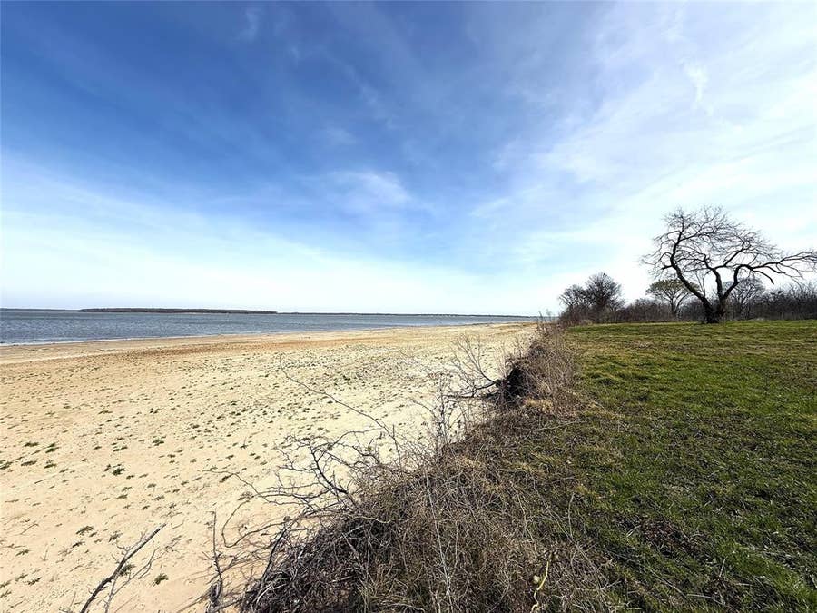 Property photo for 8437 Edgewater Drive, Kemp, TX