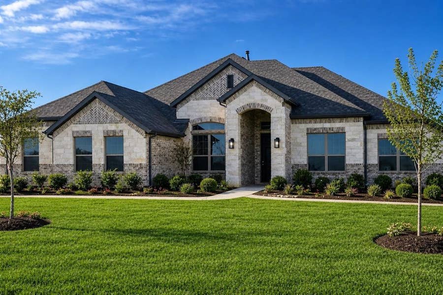 Property photo for 124 Lila Lake Drive, Waxahachie, TX