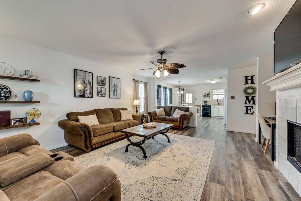 205 Dartmouth Drive, Forney, TX 75126 205 Dartmouth Drive, Forney, TX 75126