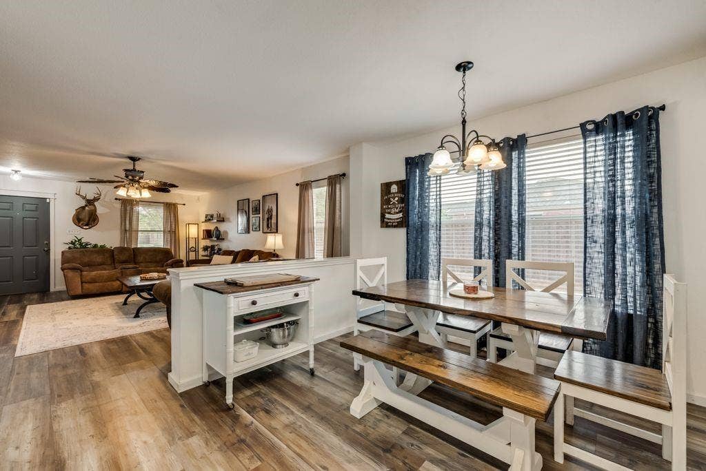 205 Dartmouth Drive, Forney, TX 75126 205 Dartmouth Drive, Forney, TX 75126