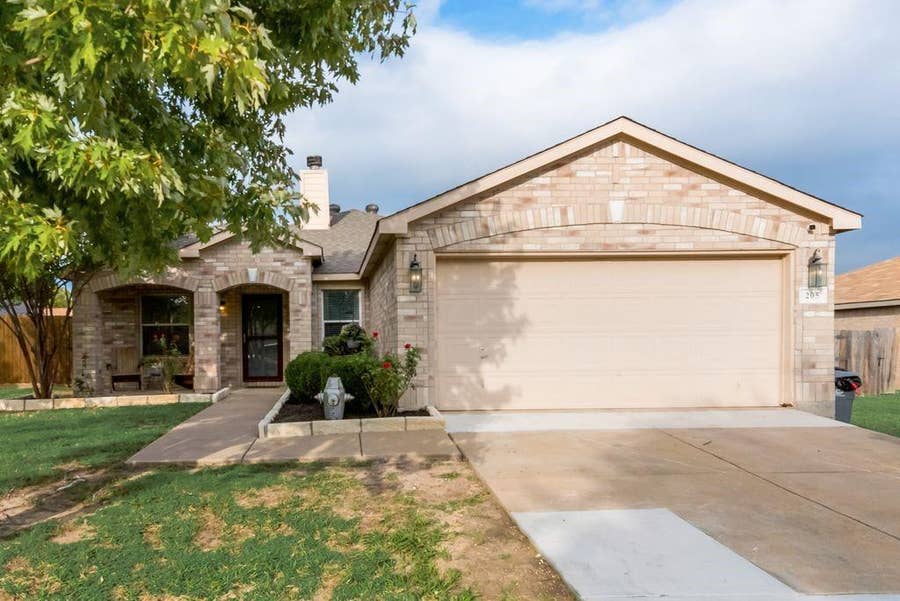 Property photo for 205 Dartmouth Drive, Forney, TX