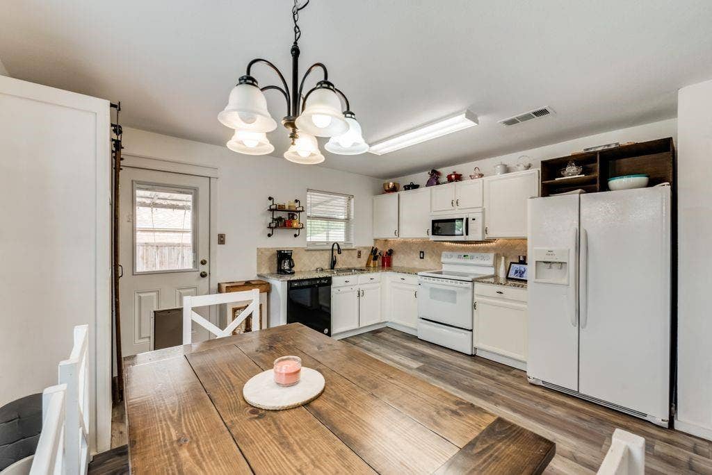 205 Dartmouth Drive, Forney, TX 75126 205 Dartmouth Drive, Forney, TX 75126
