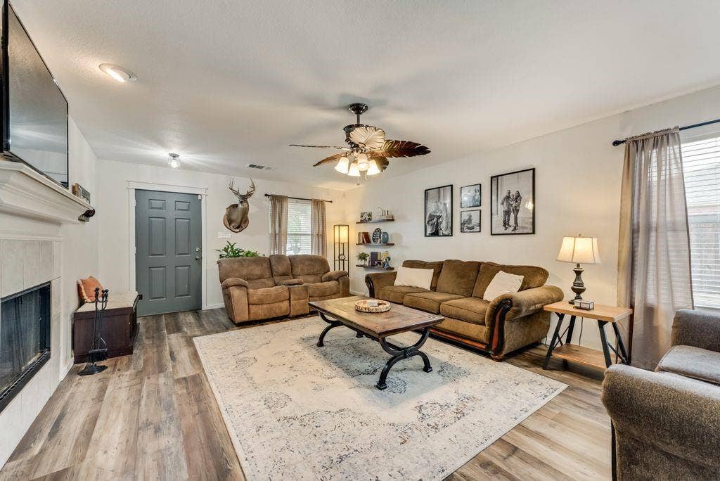205 Dartmouth Drive, Forney, TX 75126 205 Dartmouth Drive, Forney, TX 75126