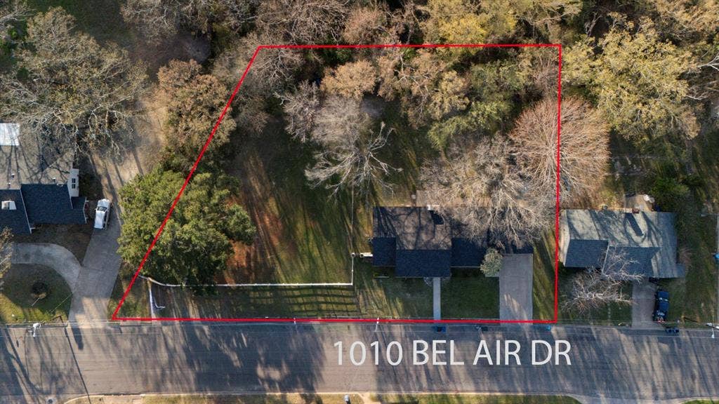 1010 Bel Air Drive, Athens, TX 75751 1010 Bel Air Drive, Athens, TX 75751
