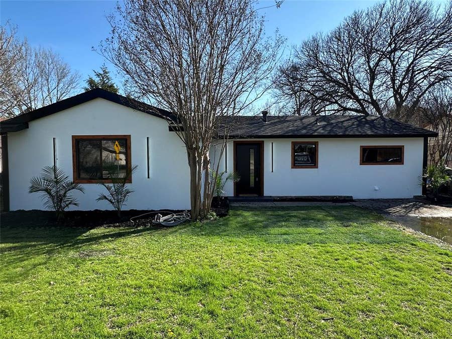 Property photo for 3324 E 15th Street, Plano, TX