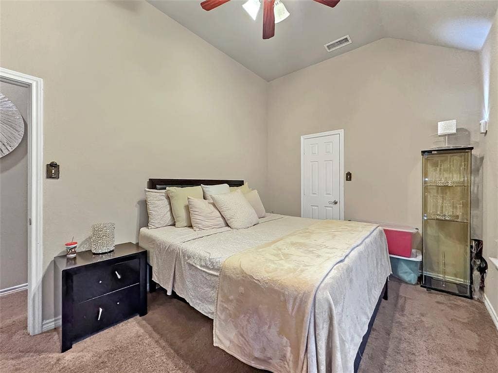904 Regal Bluff Lane, DeSoto, TX 75115 904 Regal Bluff Lane, DeSoto, TX 75115