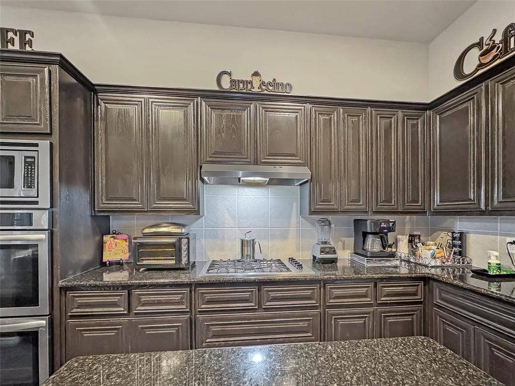 904 Regal Bluff Lane, DeSoto, TX 75115 904 Regal Bluff Lane, DeSoto, TX 75115