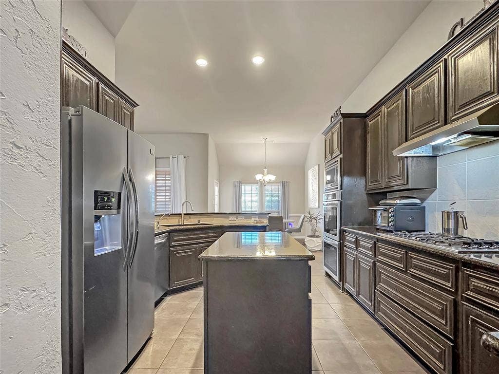 904 Regal Bluff Lane, DeSoto, TX 75115 904 Regal Bluff Lane, DeSoto, TX 75115