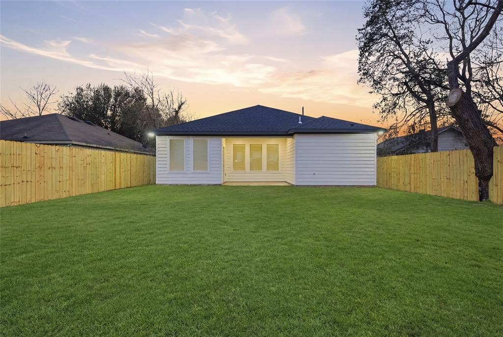 4618 Spring Garden Street, Dallas, TX 75215 4618 Spring Garden Street, Dallas, TX 75215
