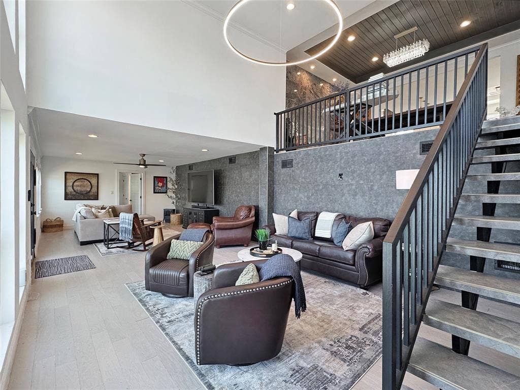 4401 Clarke Drive, Fort Worth, TX 76135 Entertainment dream space
