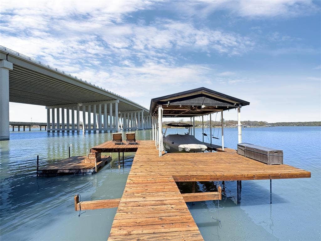 4401 Clarke Drive, Fort Worth, TX 76135 6-ton Capacity boat lift